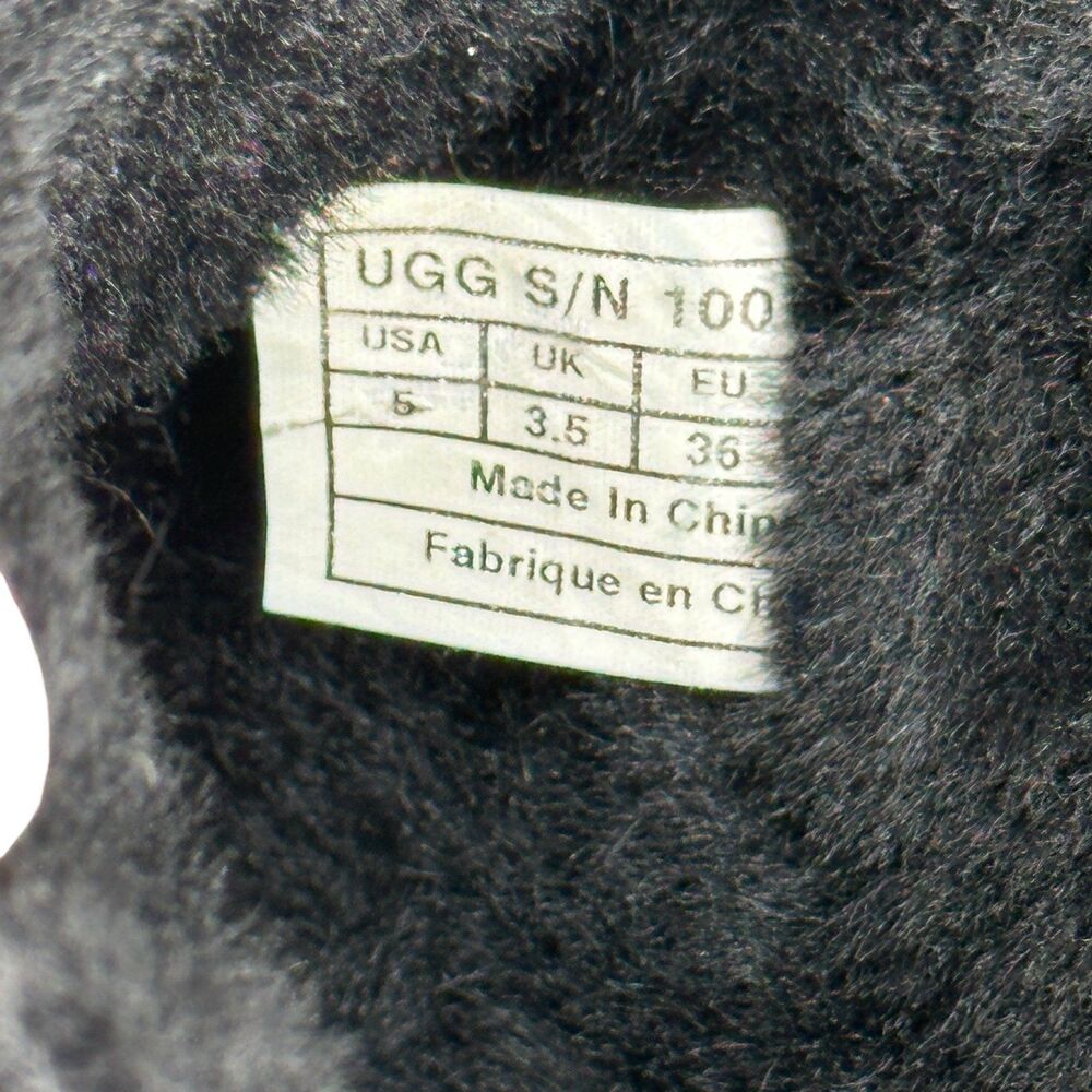 UGG Black Leather Buckle Boots Shearling Lined Girl's Size 5 - Picture 6 of 6